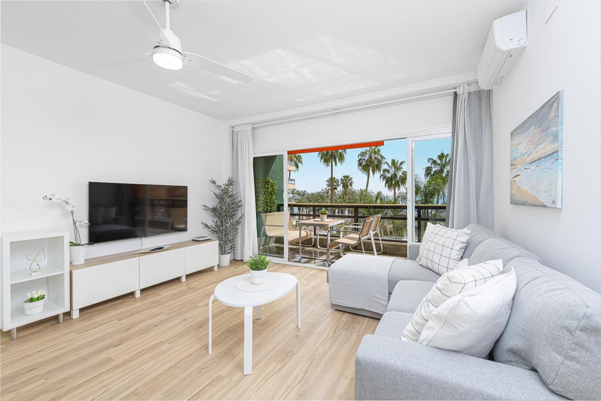 Amazing Carihuela View & Parking