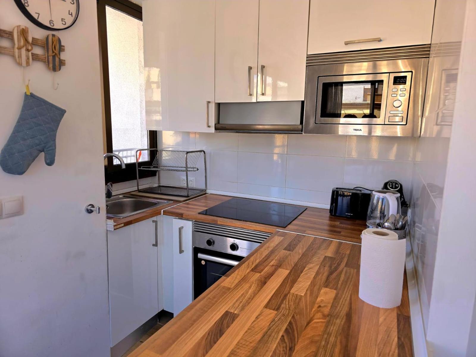 Apartment Nogalera Rainbow, 2-bedroom With Pool And Parking
