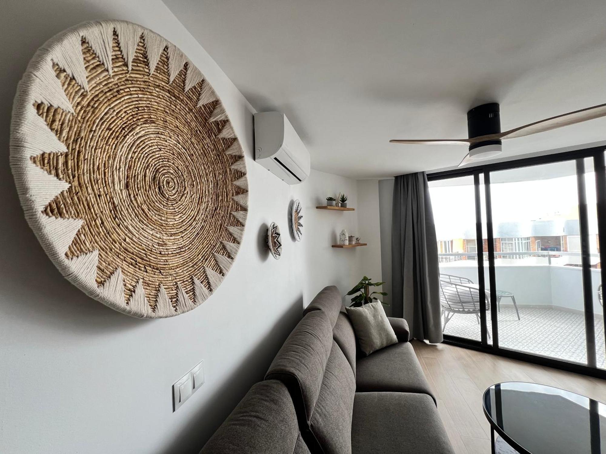 Joan Miro Apartment *