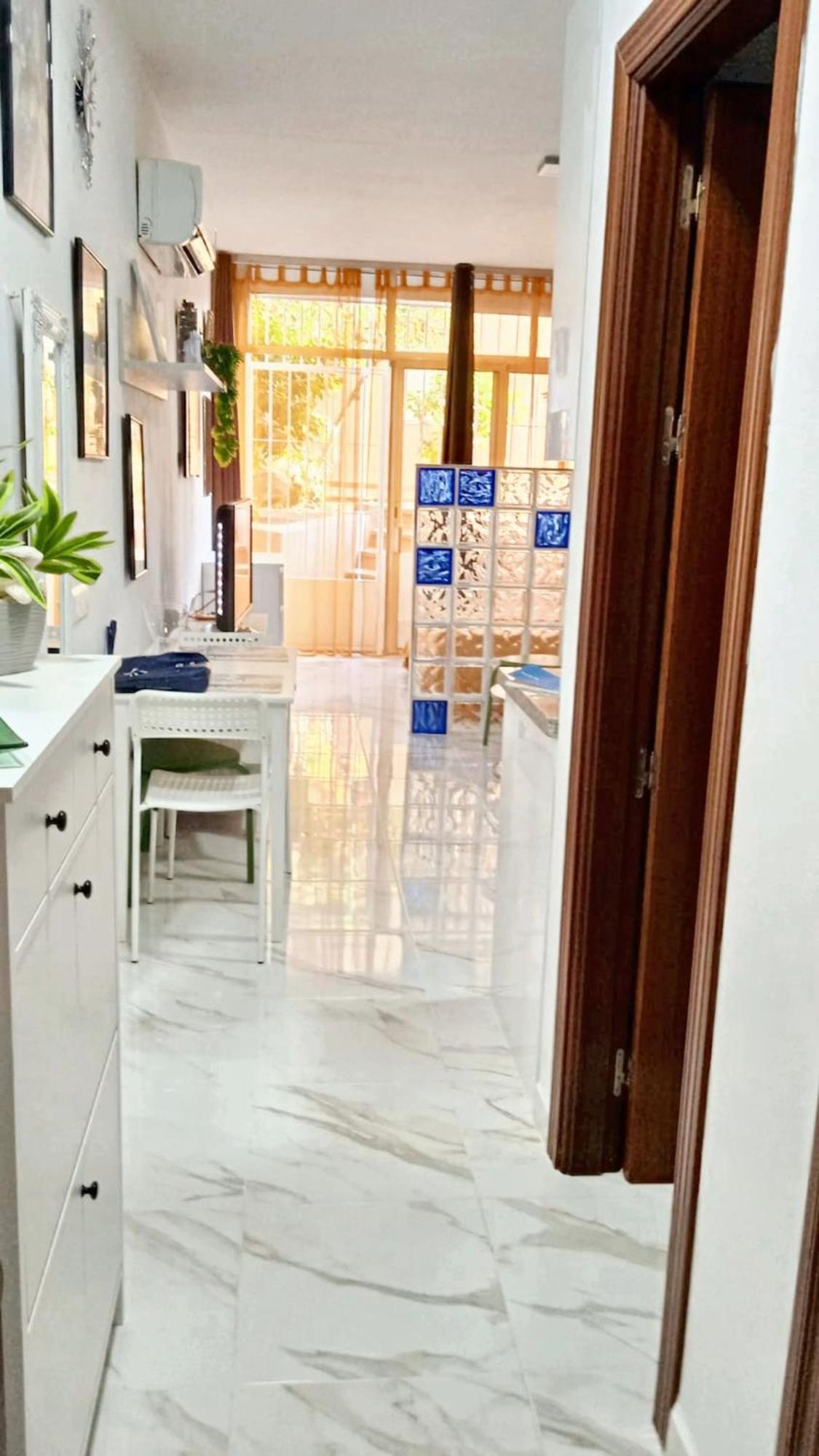Comfortable In With Shared Pool - 40 Sqm Apartment Torremolinos