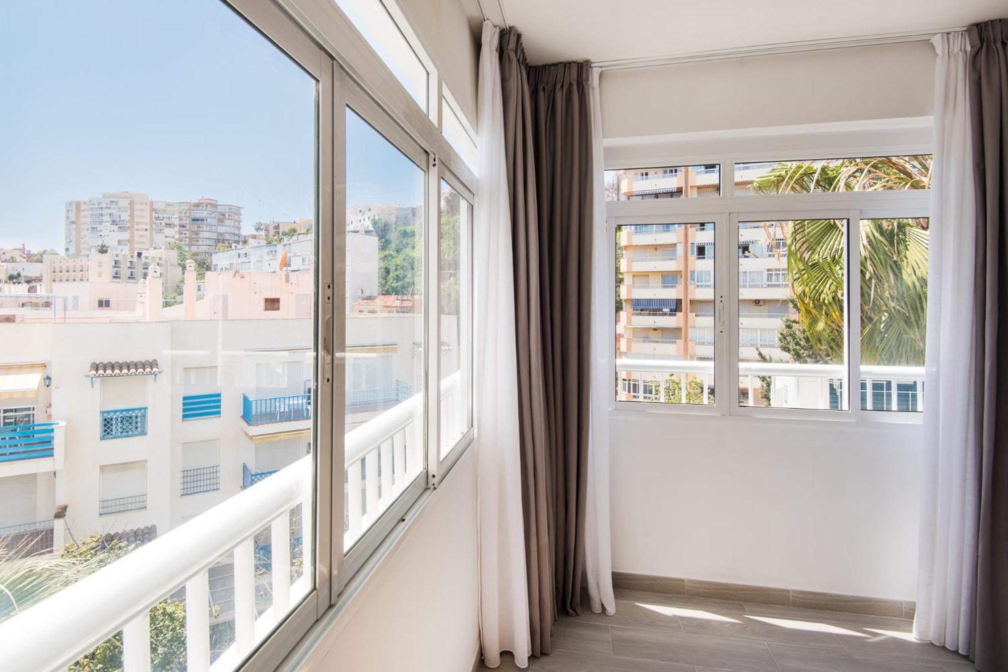 Apartamento Bajondillo Beach, Large Loft With Intense Sun Torremolinos