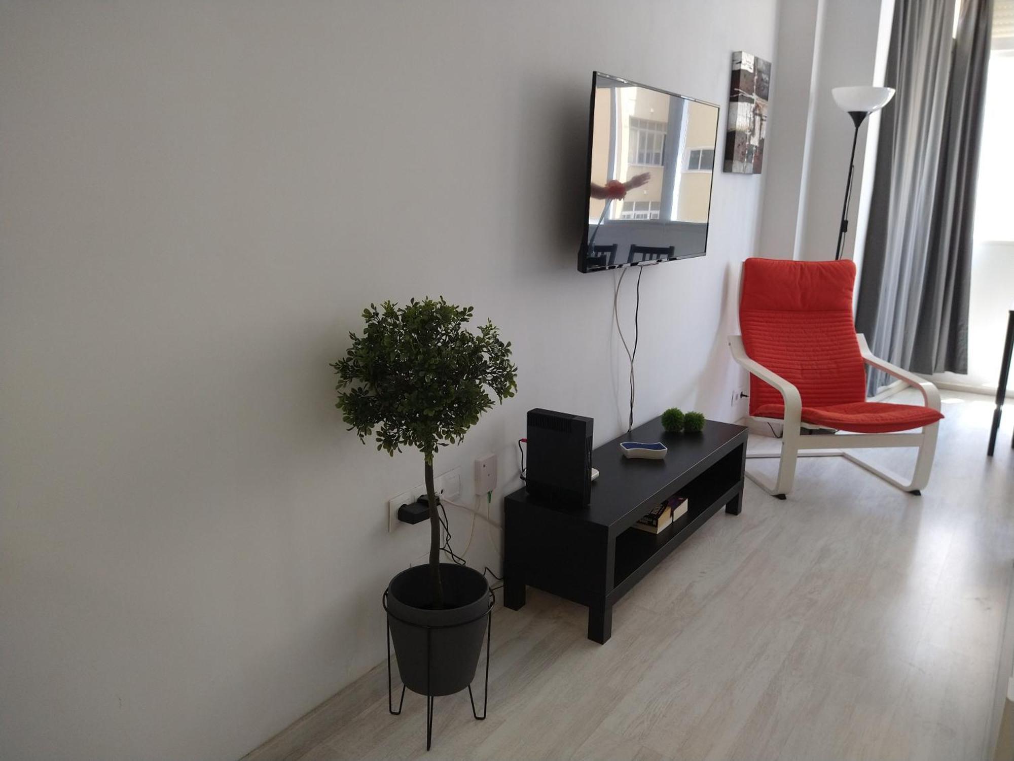 Amplio Estudio,vista Mar Y Montana, A Pasos Del Centro