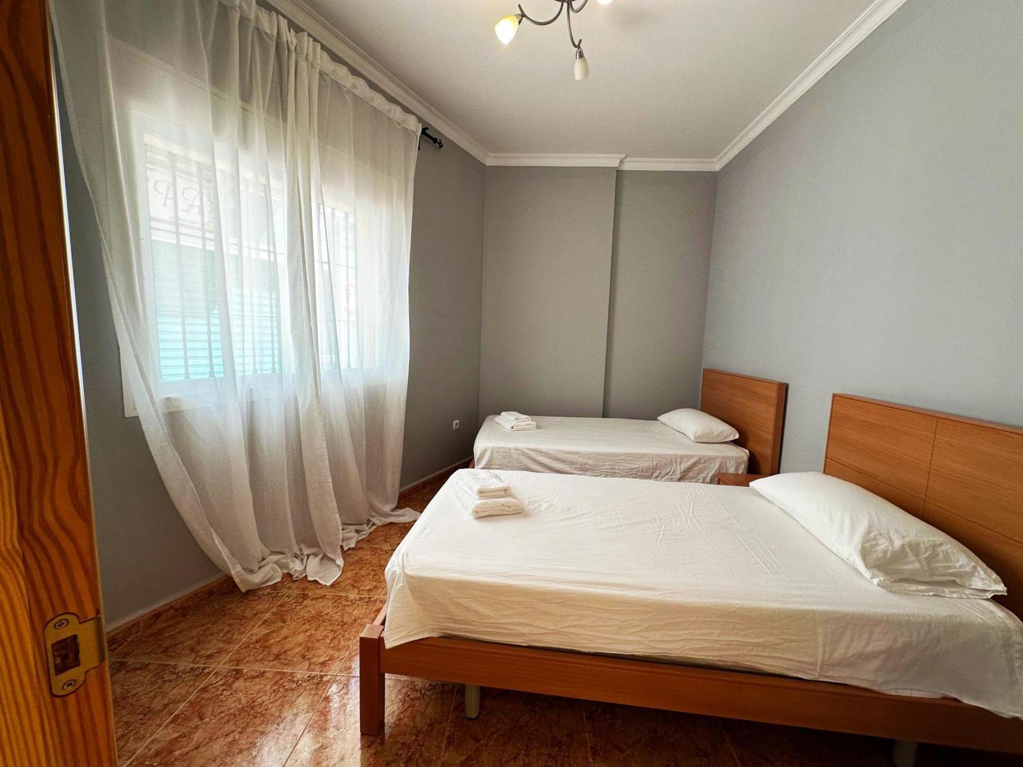 Appartement Bajbaj - 2 A 100 Metros De La Playa Del Bajondillo, A 300 Metros Del Centro De