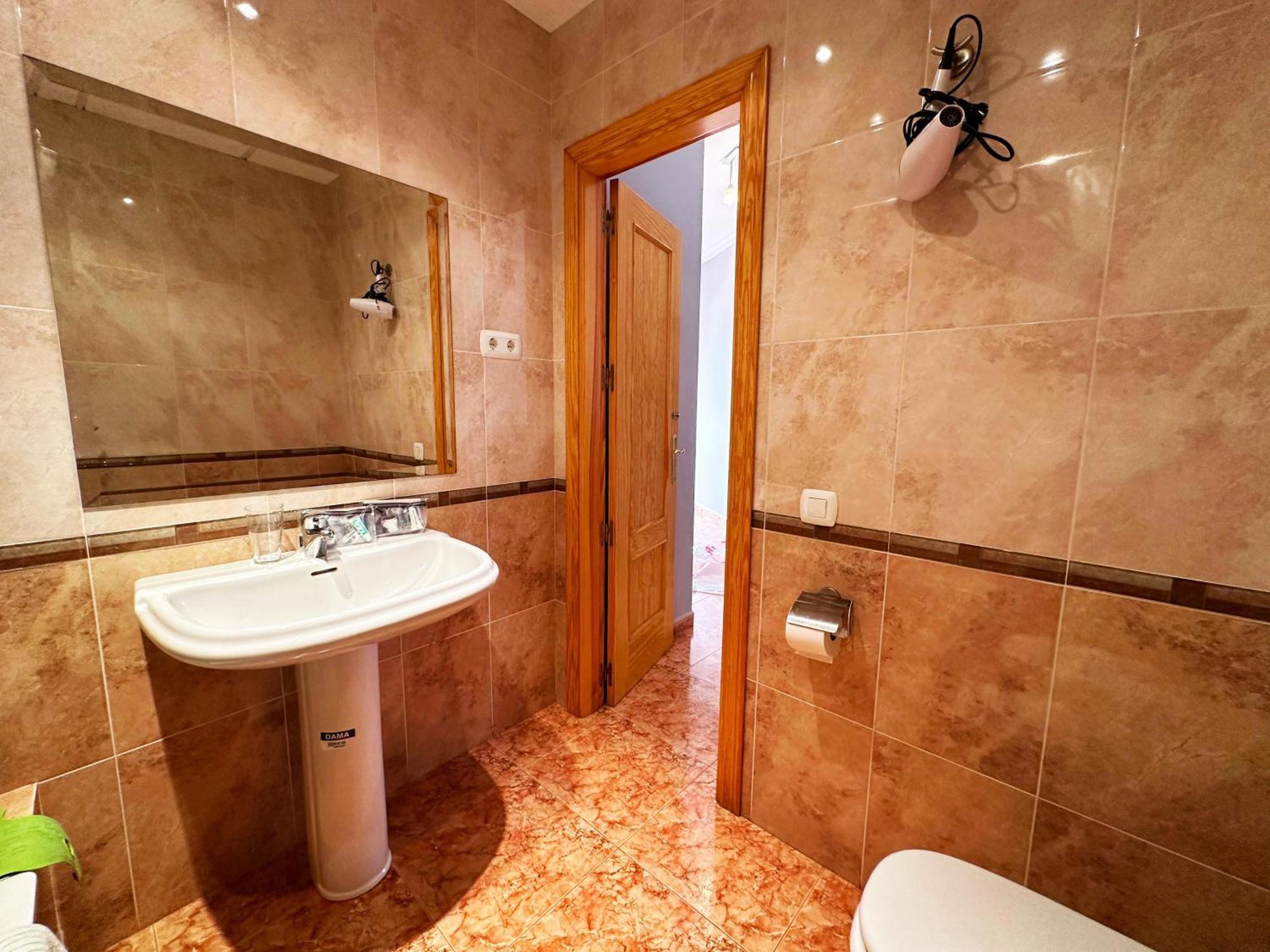Appartement Bajbaj - 2 A 100 Metros De La Playa Del Bajondillo, A 300 Metros Del Centro De Torremolinos