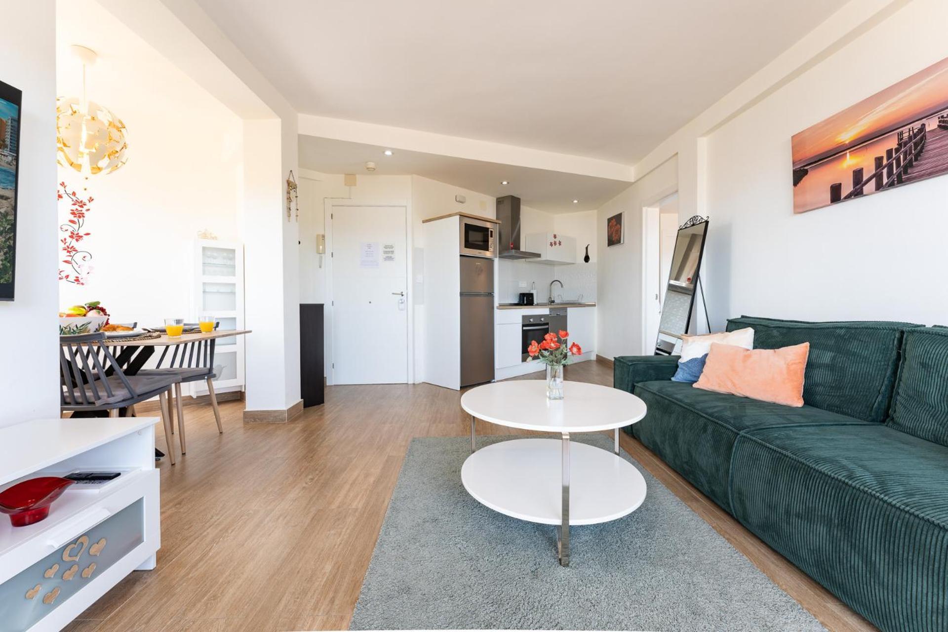 Sunrise Haven, Spacious, Bright, Pool, Terraces * Torremolinos