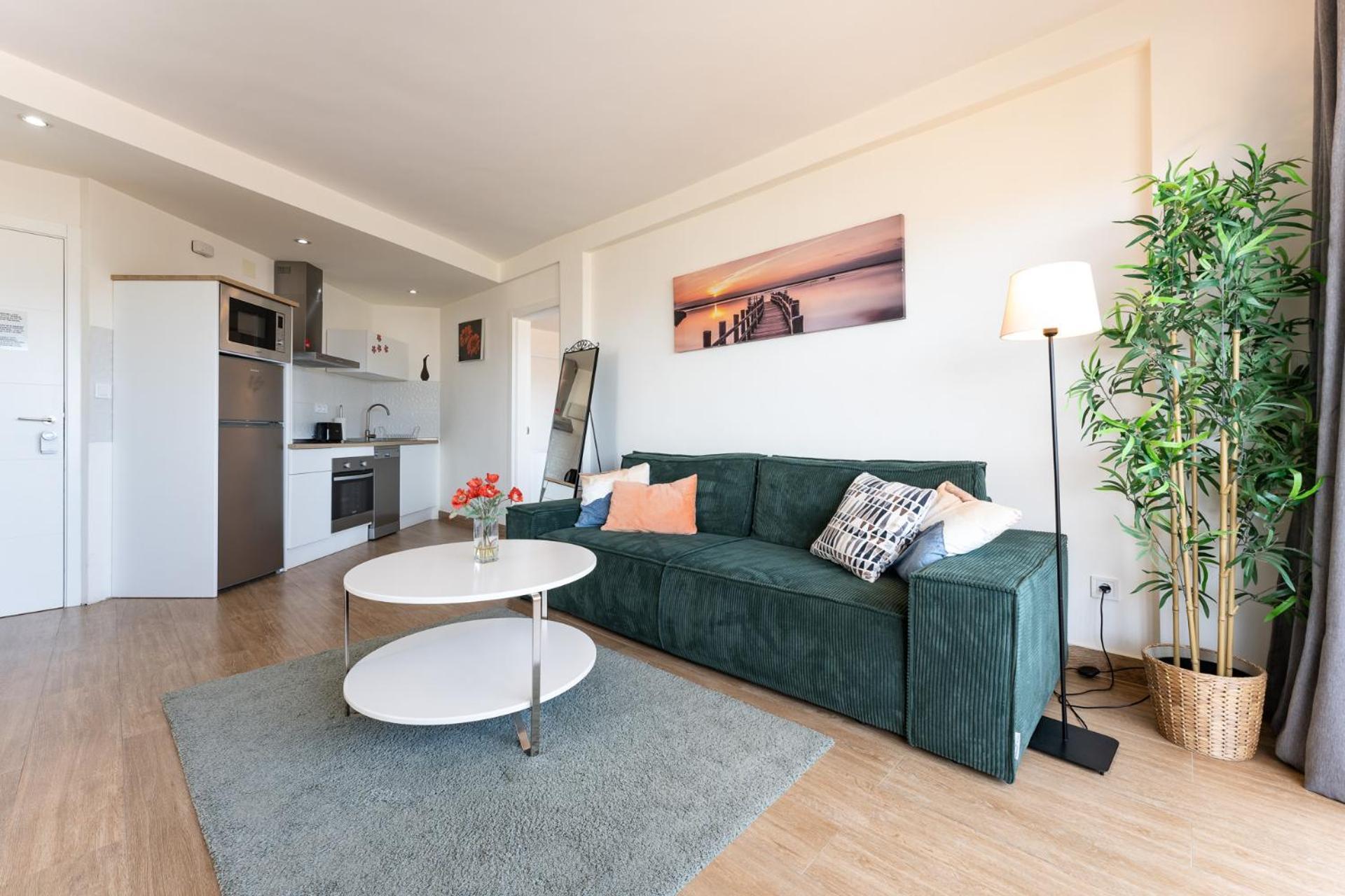 Sunrise Haven, Spacious, Bright, Pool, Terraces Torremolinos