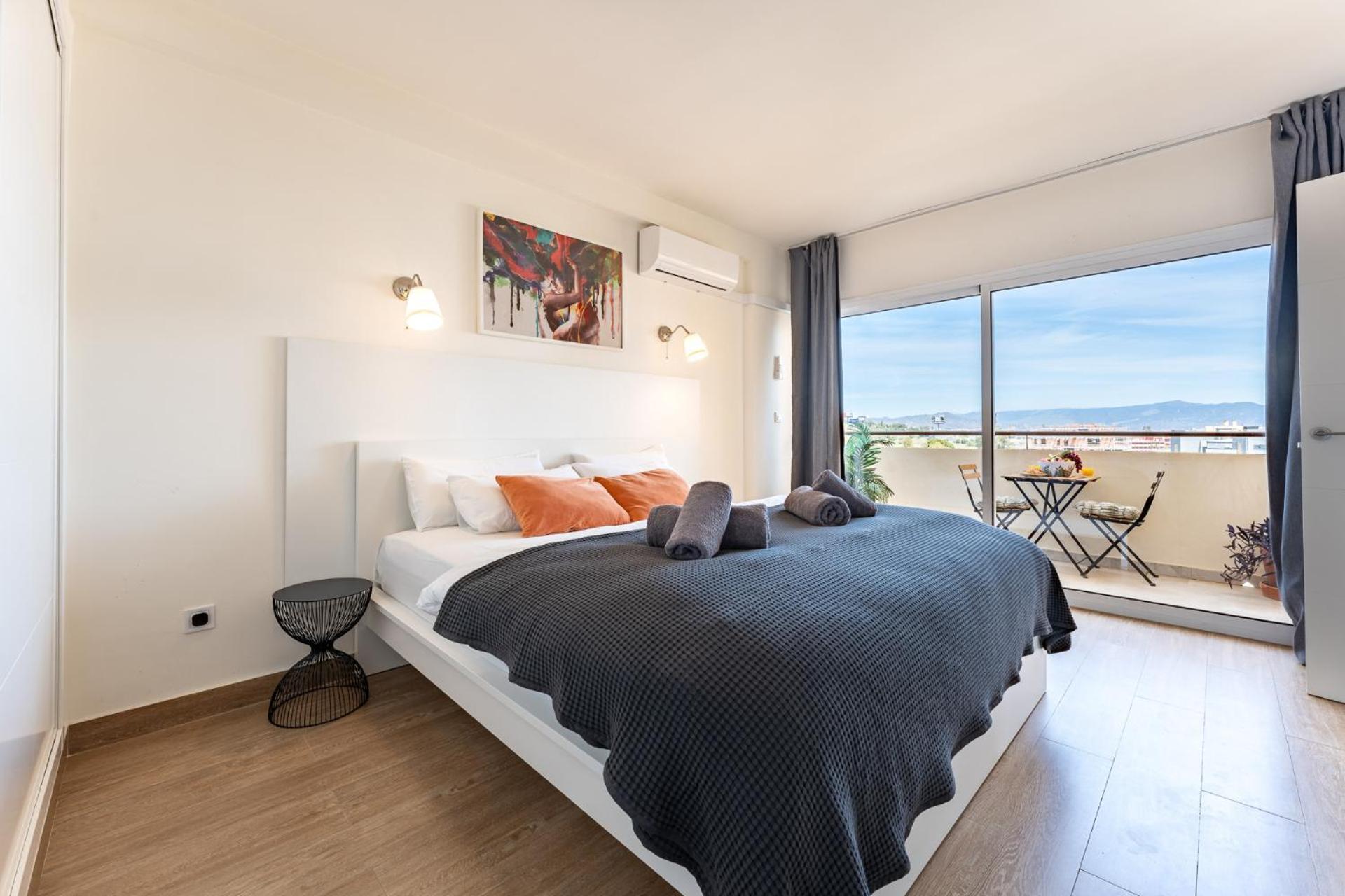 Sunrise Haven, Spacious, Bright, Pool, Terraces Appartement
