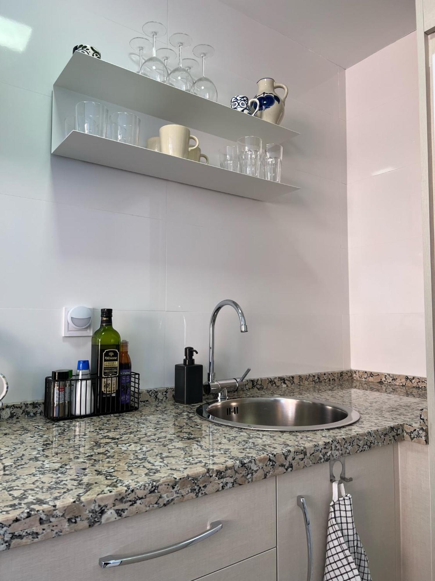 Stylish And Comfortable One Bedroom With Sea View Apartment