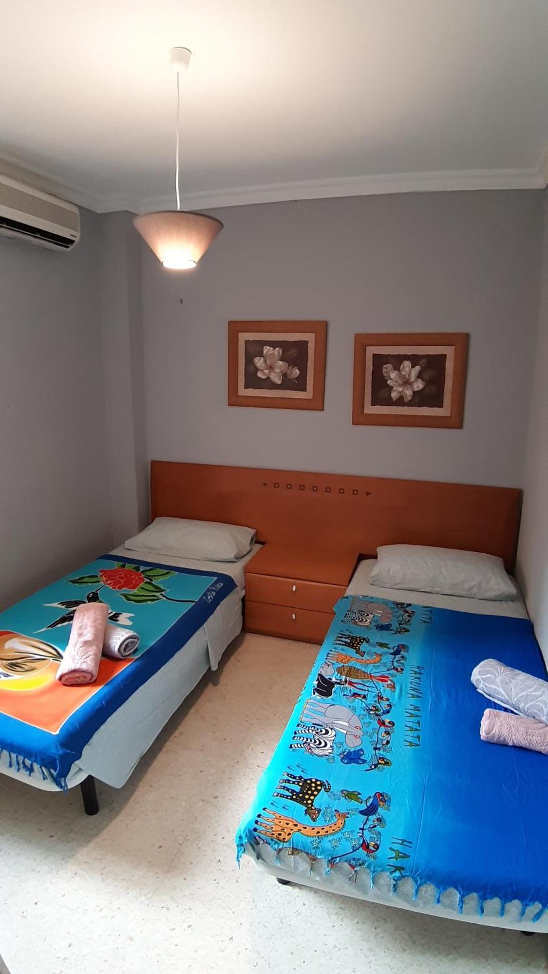 Relax In The Terrace! 4 Bedrooms - Huge Private Terrace - Swimming Pool - Walking Distance To The Beach! * Torremolinos