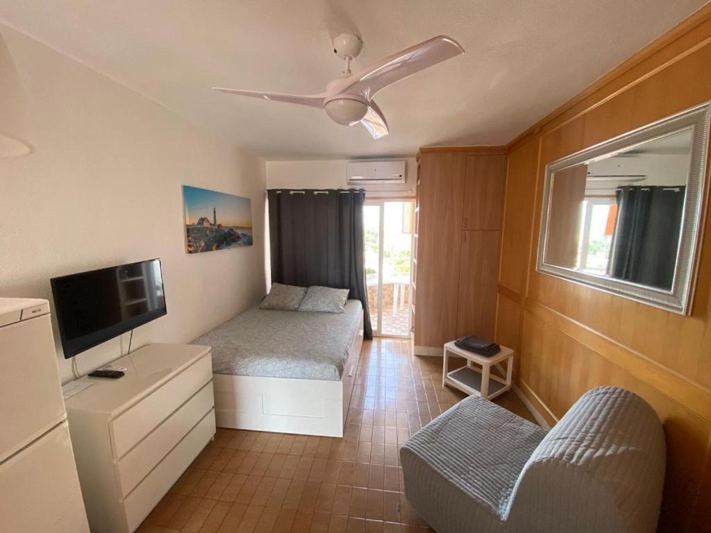 Cozy Studio Whit Good Views Apartment