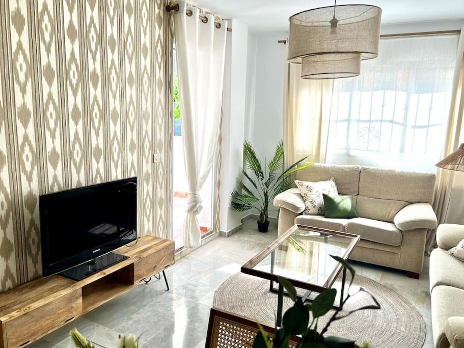 Nuevo Close To Sinese Design Homes Apartment