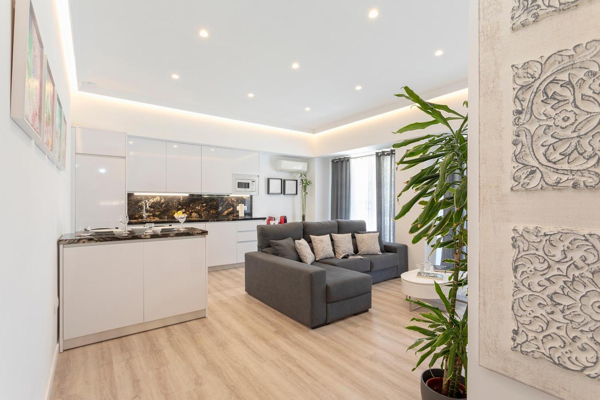 Precioso Con Terraza En La Nogalera By Rent Me Torremolinos
