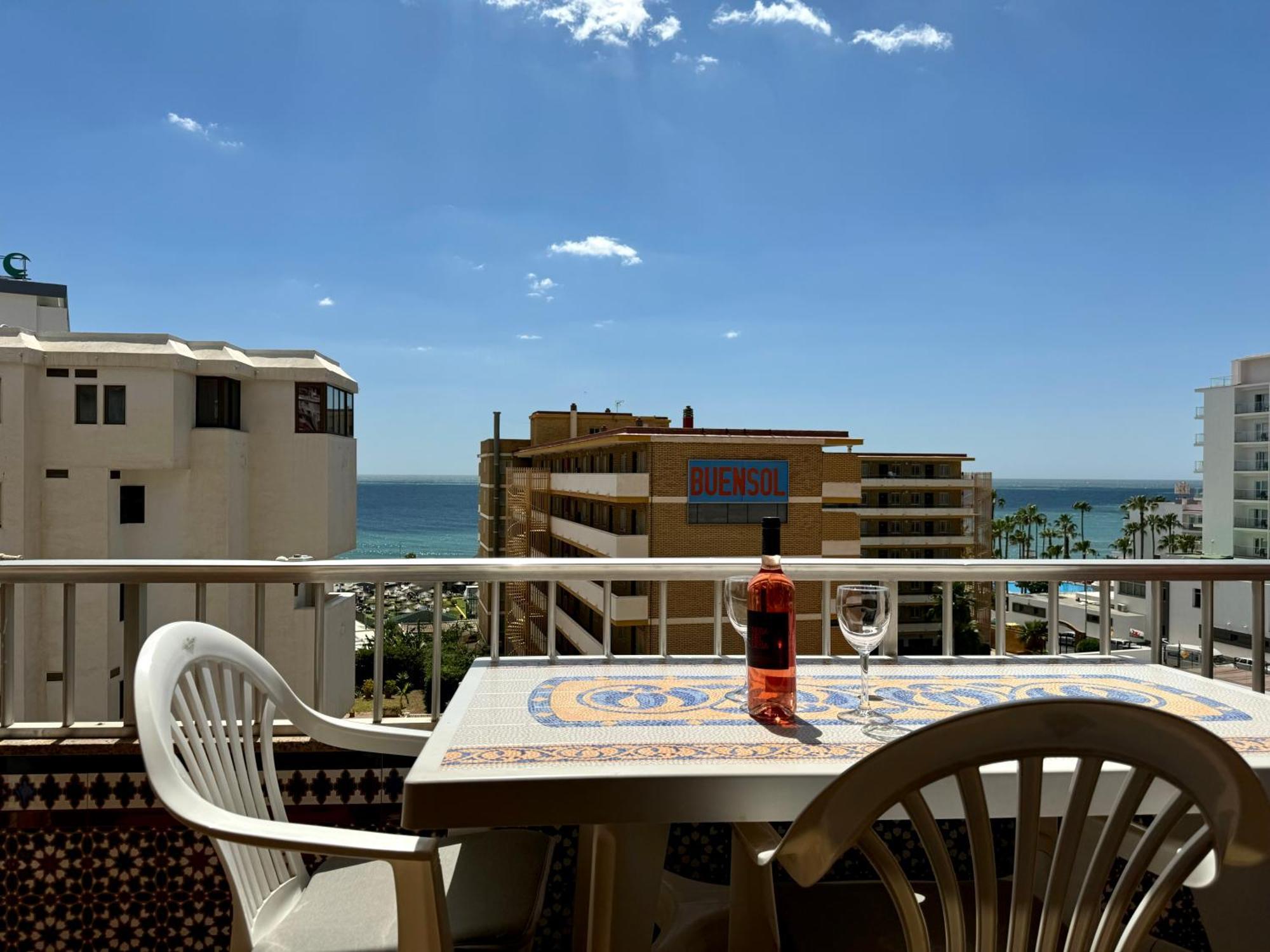 Apartment La Carihuela A 150 Metros De La Playa Con Espectaculares Vistas Torremolinos