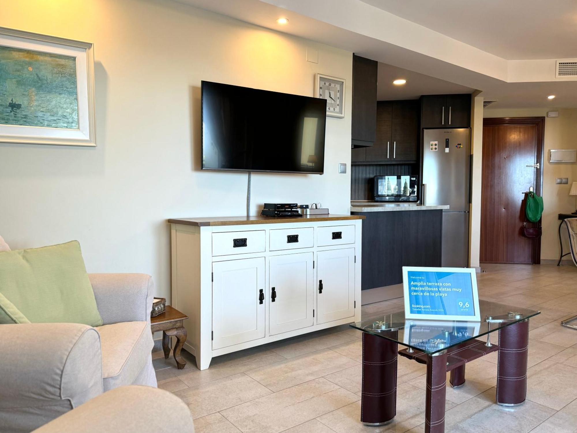 Apartamento Amplia Terraza Con Maravillosas Vistas Muy Cerca De La Playa *