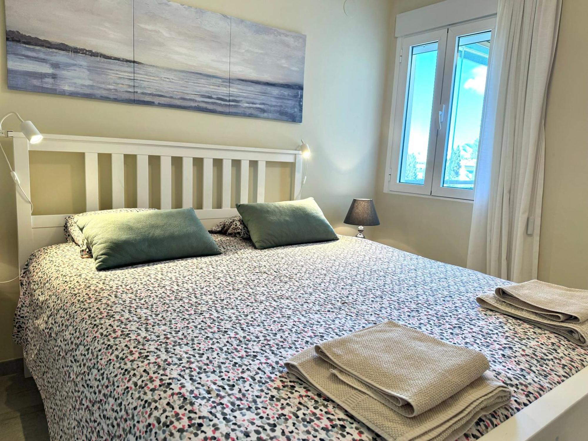 Apartamento Amplia Terraza Con Maravillosas Vistas Muy Cerca De La Playa