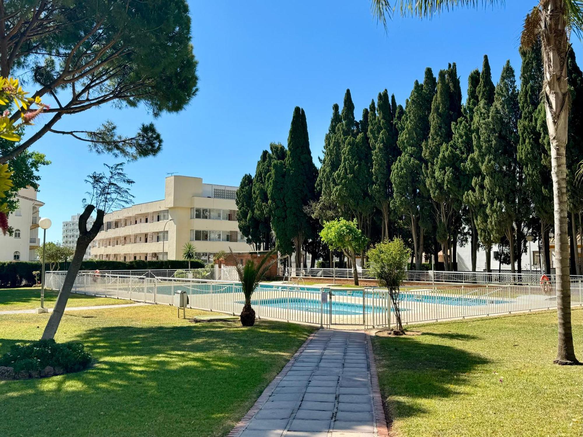 Amplia Terraza Con Maravillosas Vistas Muy Cerca De La Playa Apartamento