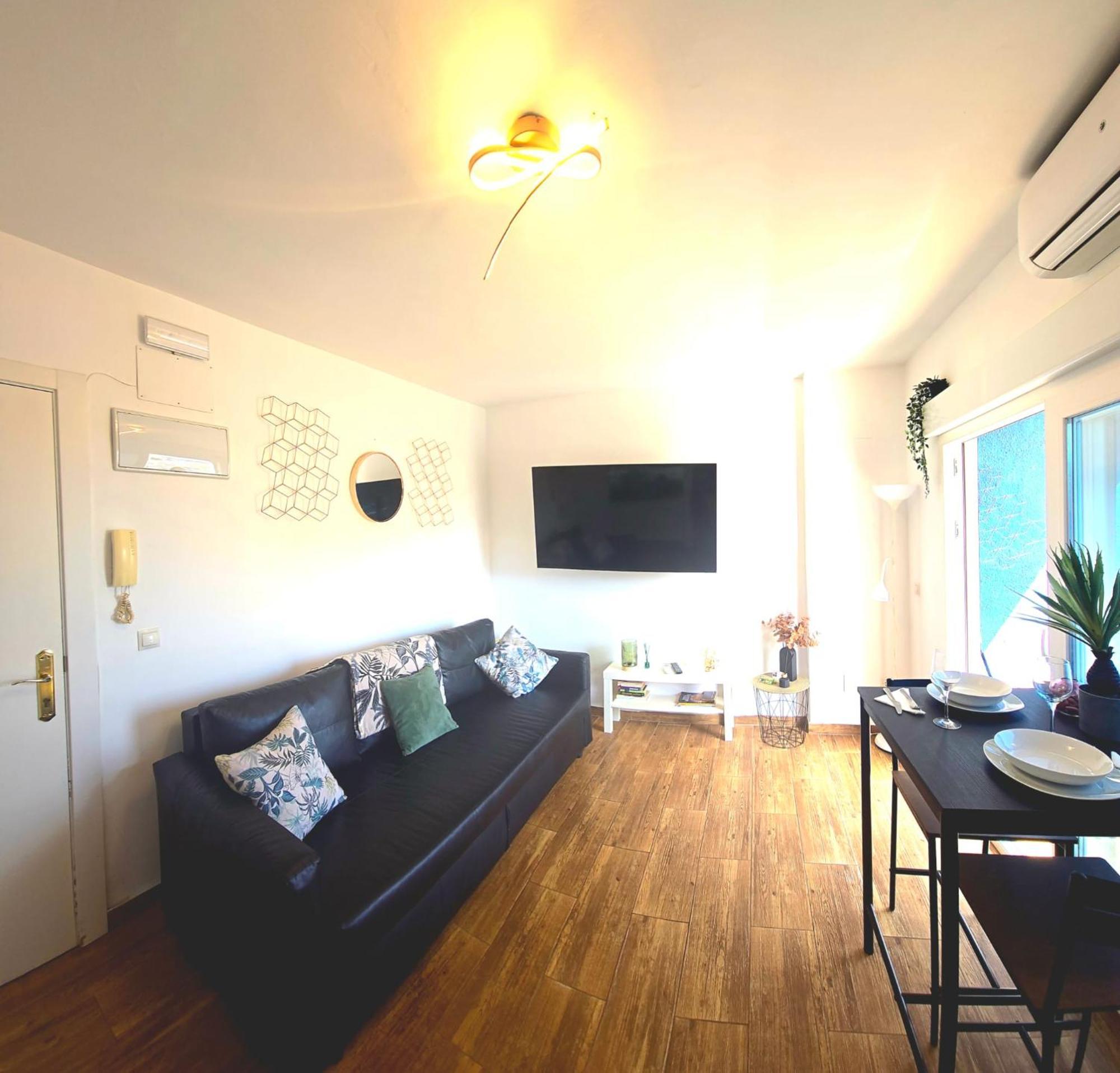 Bellevue Sea View By Namaste Elite Apartment