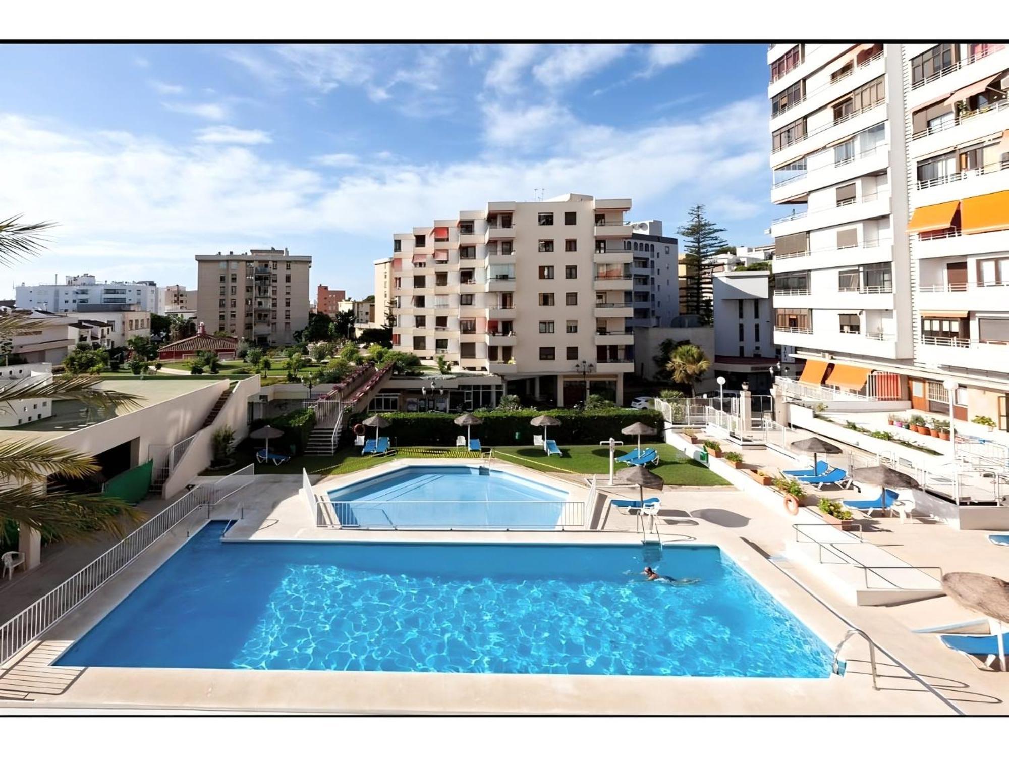Lucia - La Nogalera - 2 Bedrooms Torremolinos