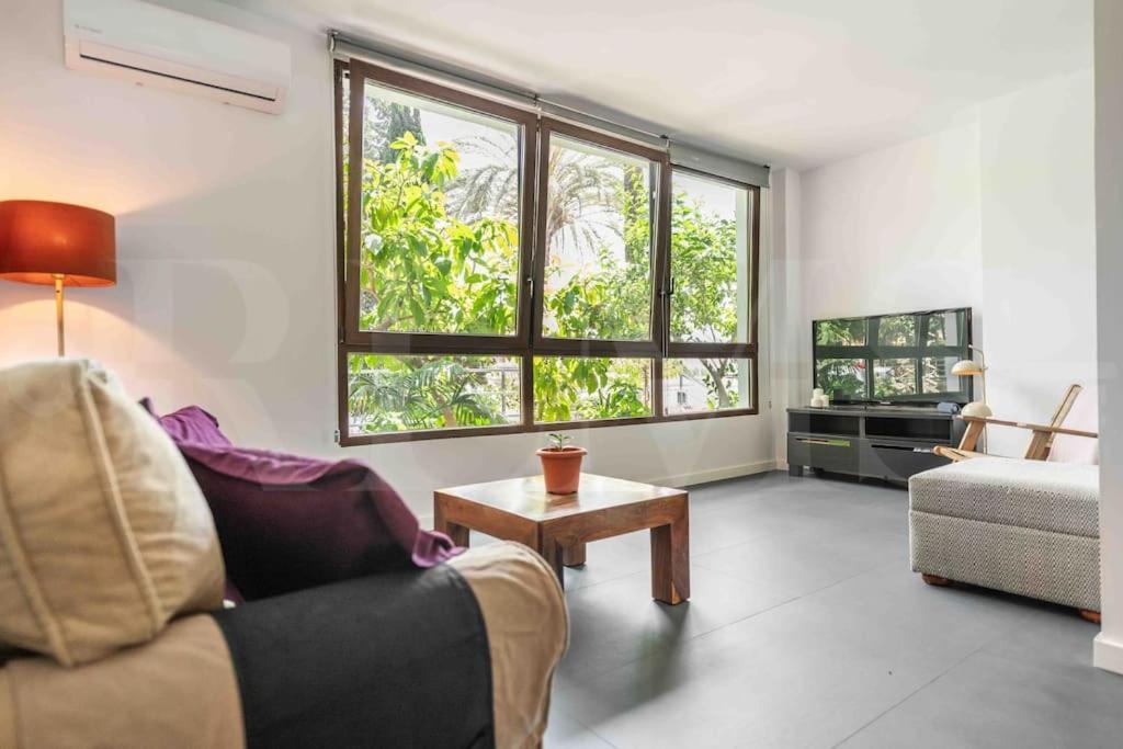 Apartment Swimming Pool & Terrace Near The By Rems