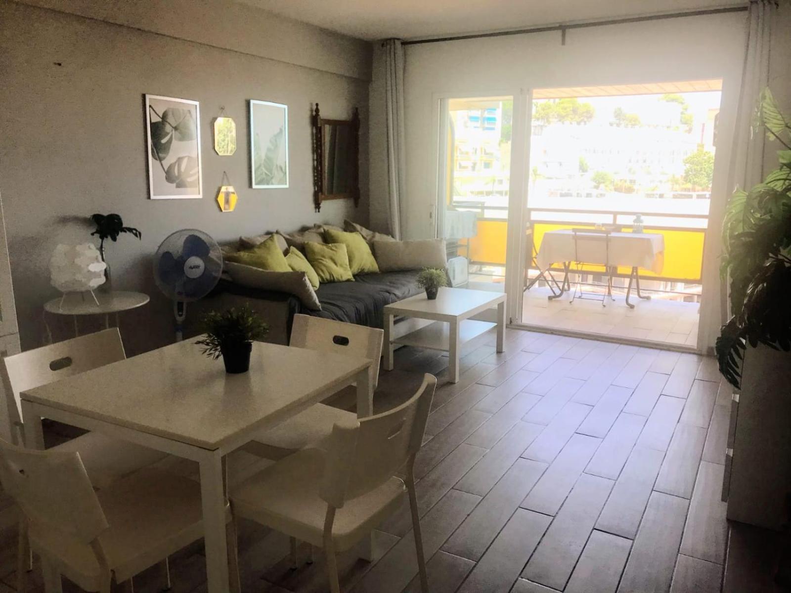 Apartamento 2 Minutos A La Playa Y Piscina- La Carihuela Torremolinos