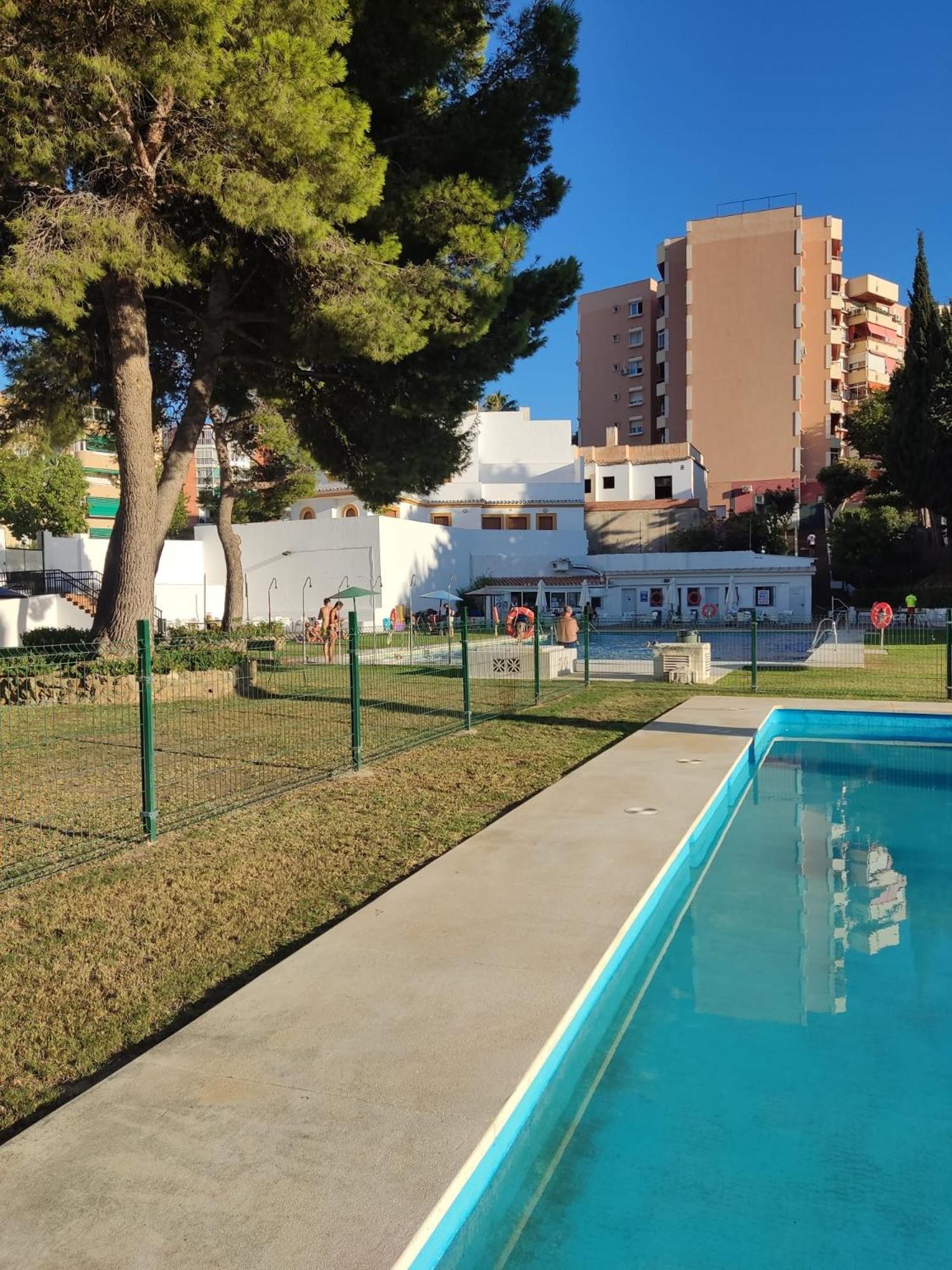 Apartamento Amplio Apartamento En By Bebalmy