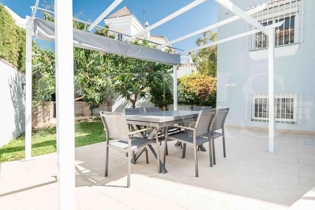 Holiday home Full House With Pool, Bbq And Garden By Rems *