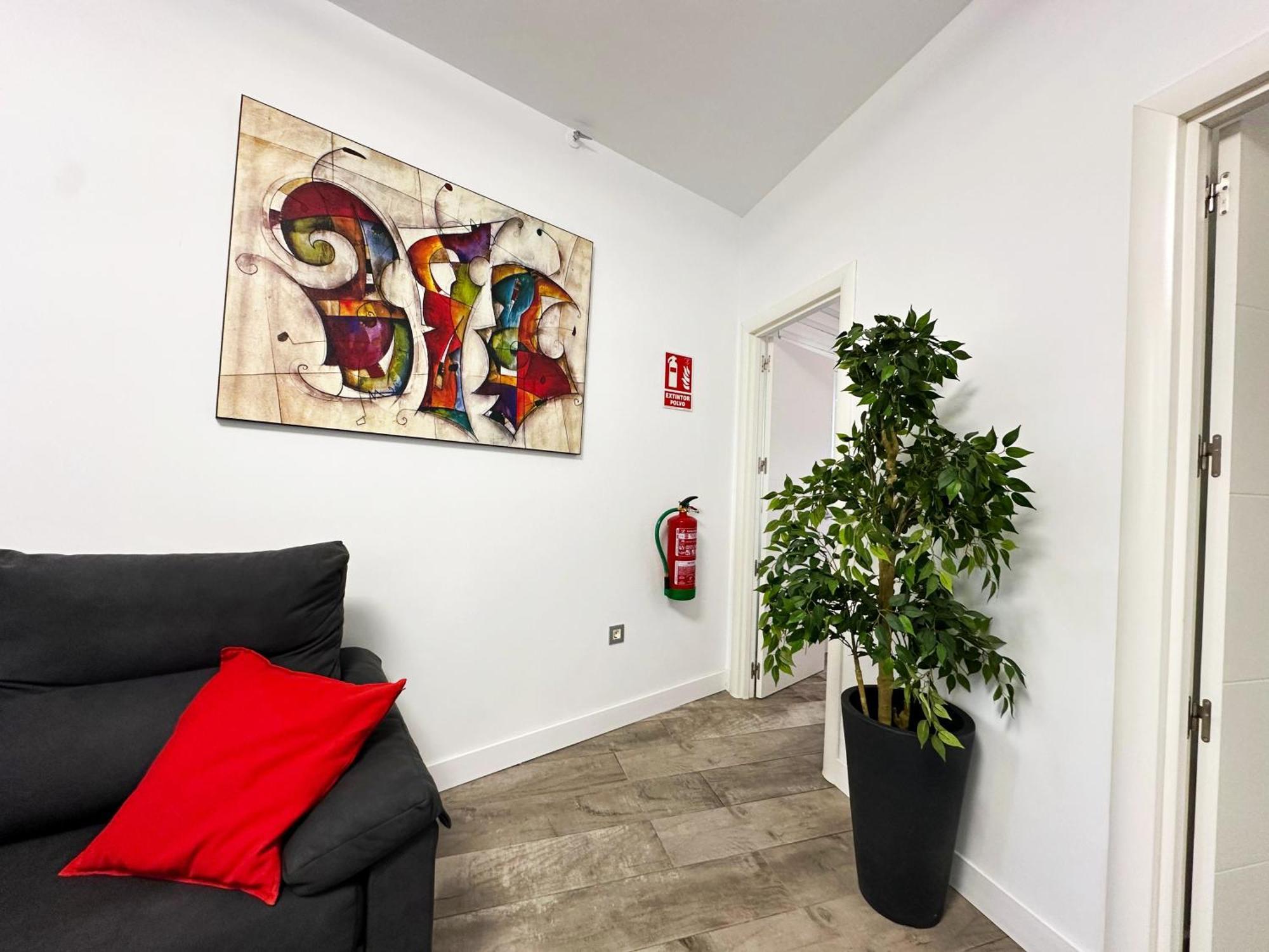 A8 - En La Carihuela, 2 Dormitorios, Wifi, A 100 Metros De La Playa *