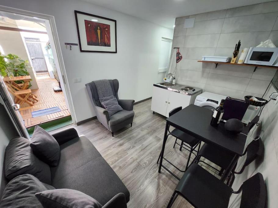 Del Sol Apartment *