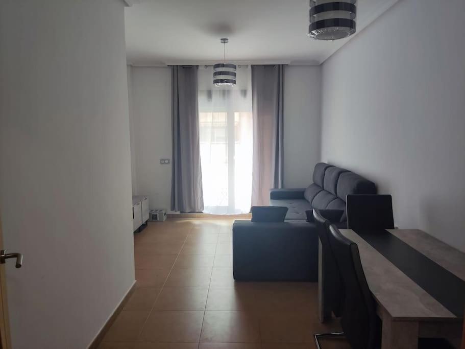 Precioso Piso Cerca De La Playa, Aeropuerto Y Tren Apartment *