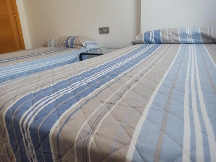 Apartamento Precioso Piso Cerca De La Playa, Aeropuerto Y Tren