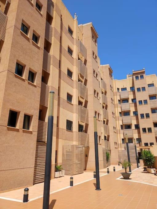 Apartamento Precioso Piso Cerca De La Playa, Aeropuerto Y Tren