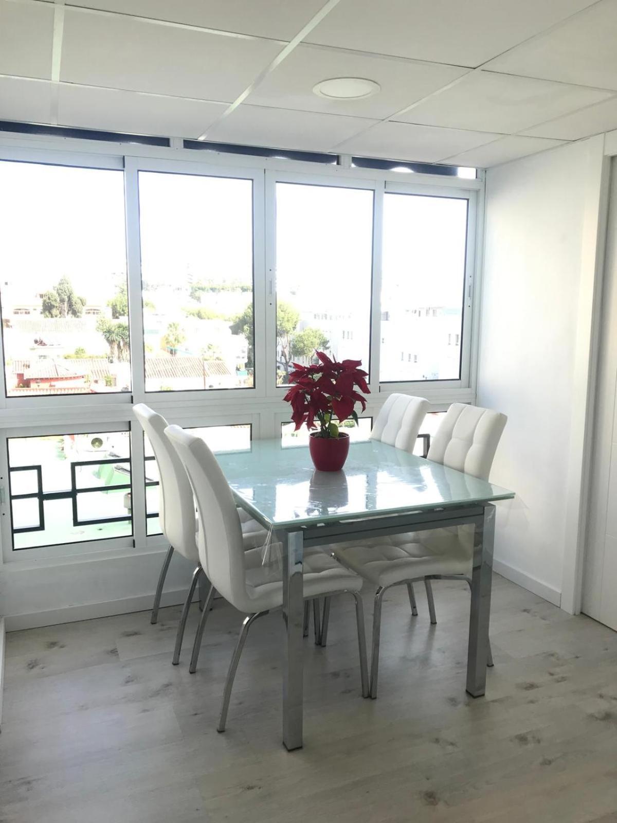 Carihuela Apartment *