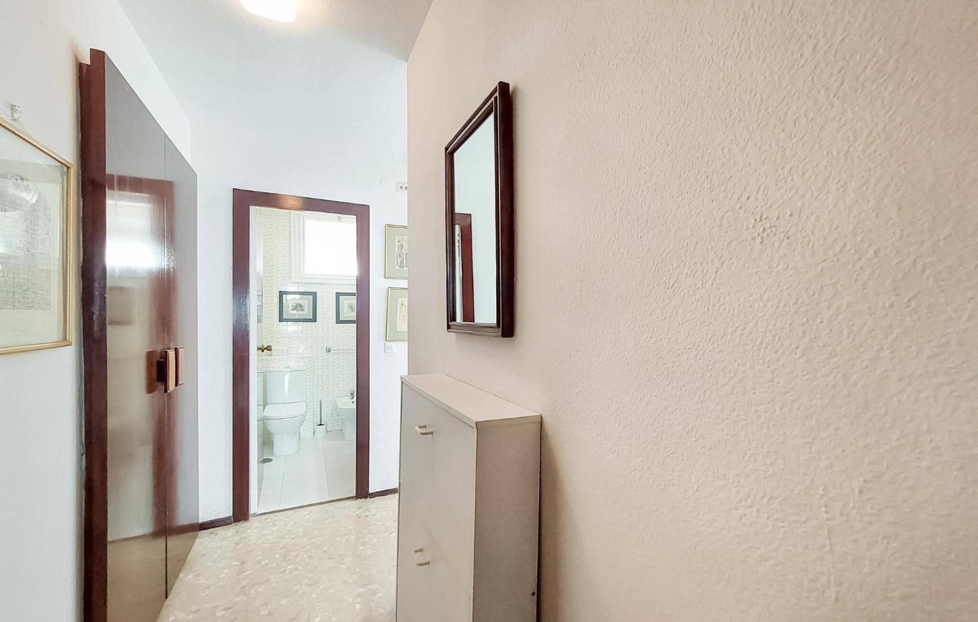 Appartement Stunning In With Kitchen