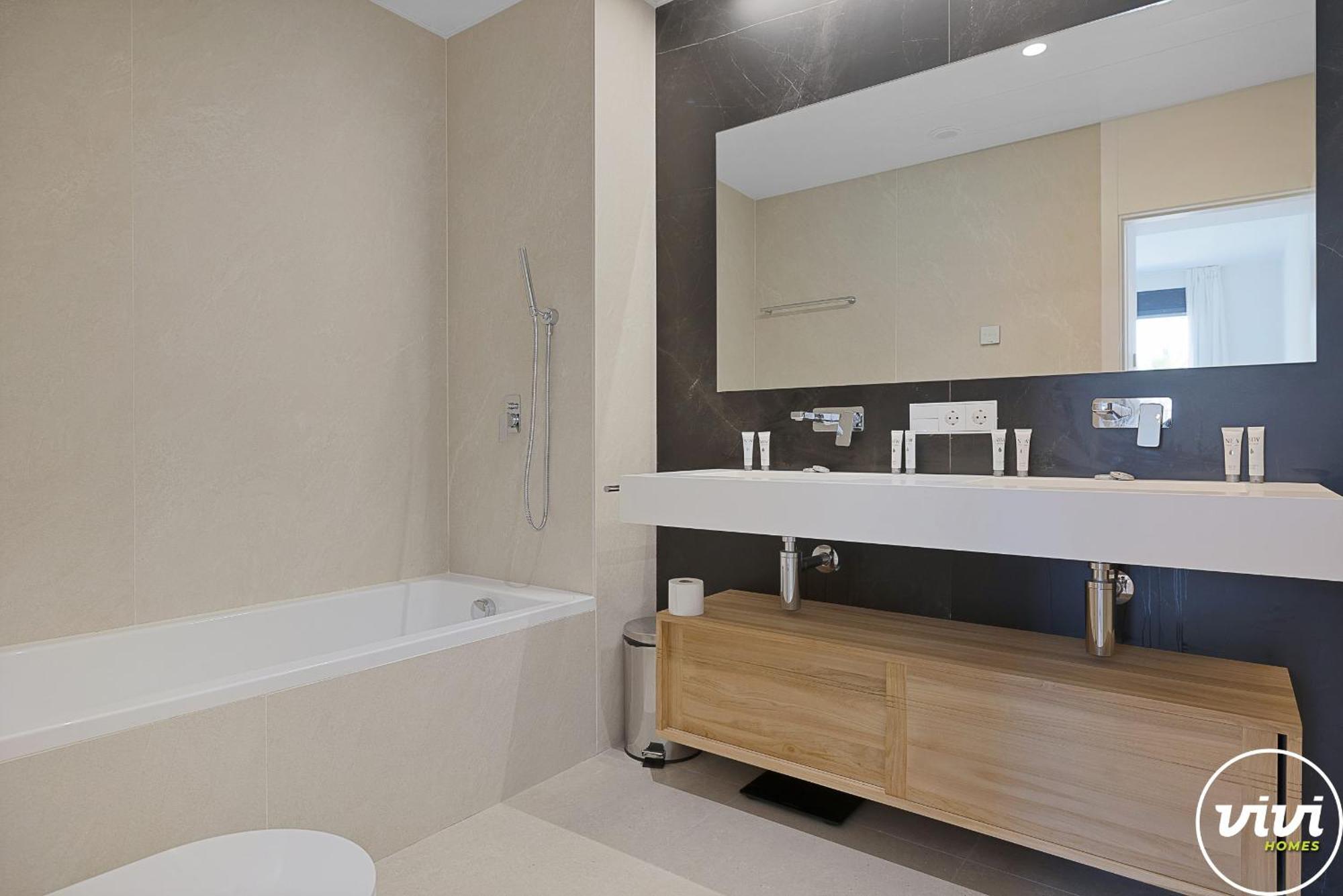 Apartamento Vivi Homes - Aura Pool, Sauna, Spa, Gym & Sea View Torremolinos