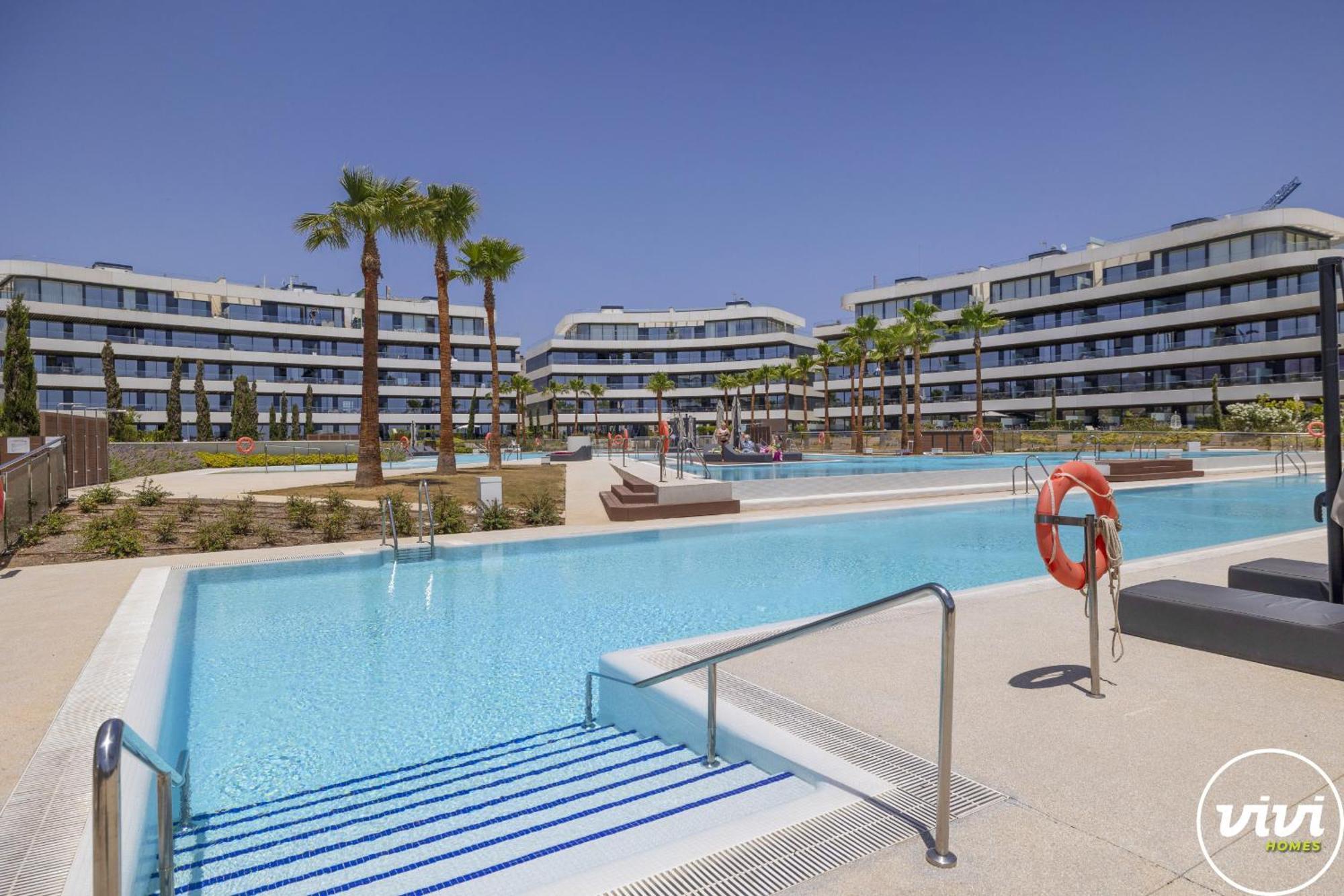 Vivi Homes - Aura Pool, Sauna, Spa, Gym & Sea View Apartamento