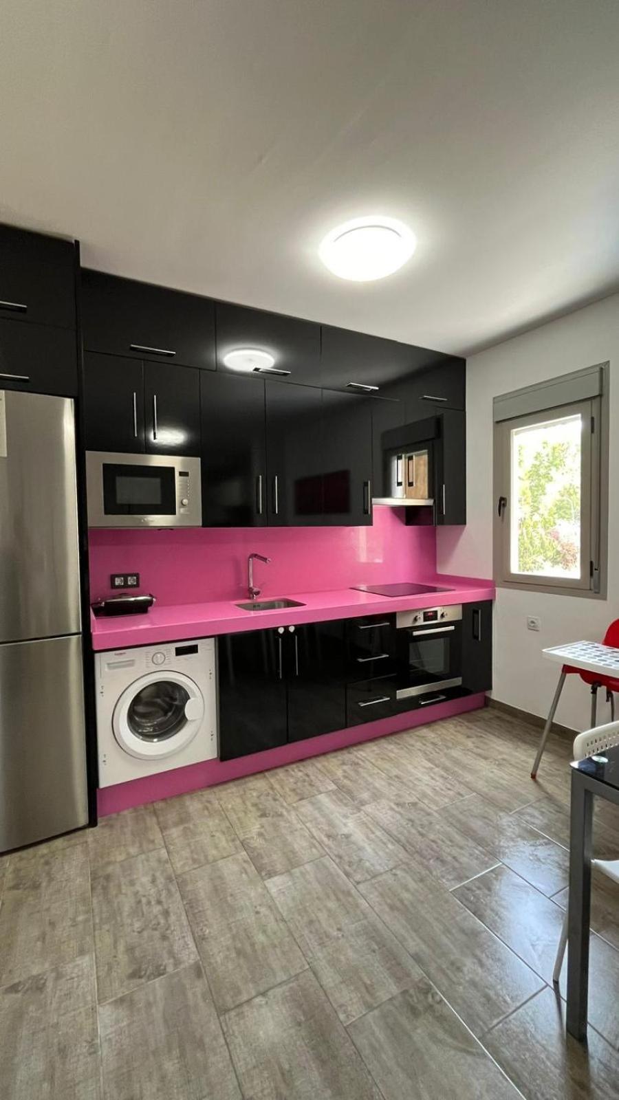 A 30 Metro De La Playa Con Piscina Y Garaje En La Carihuela Apartment *