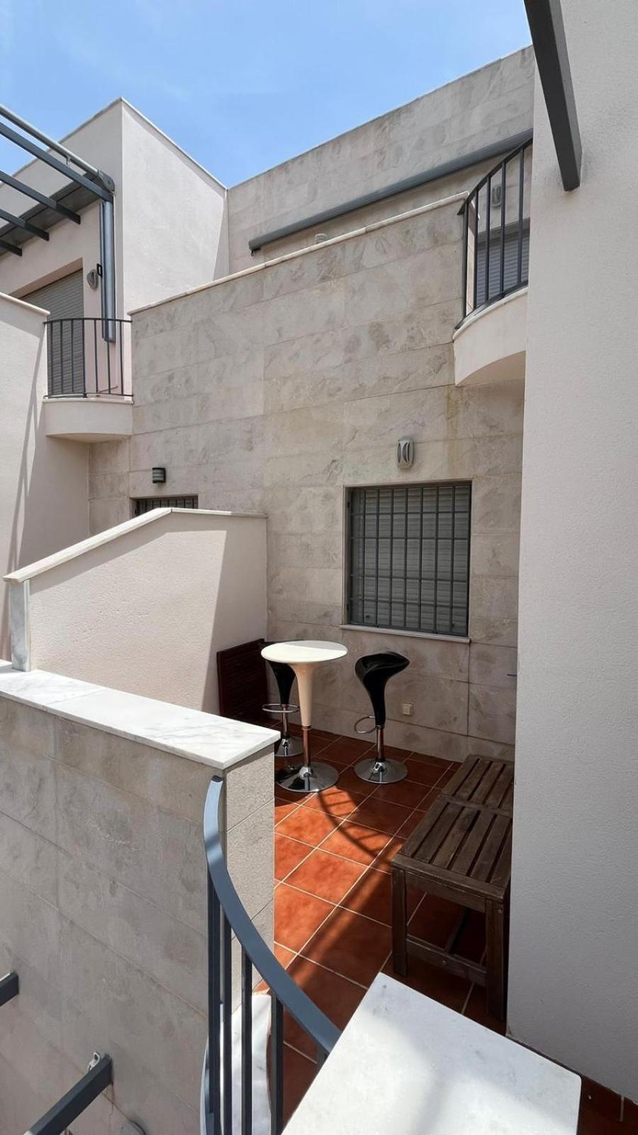 Apartment A 30 Metro De La Playa Con Piscina Y Garaje En La Carihuela *