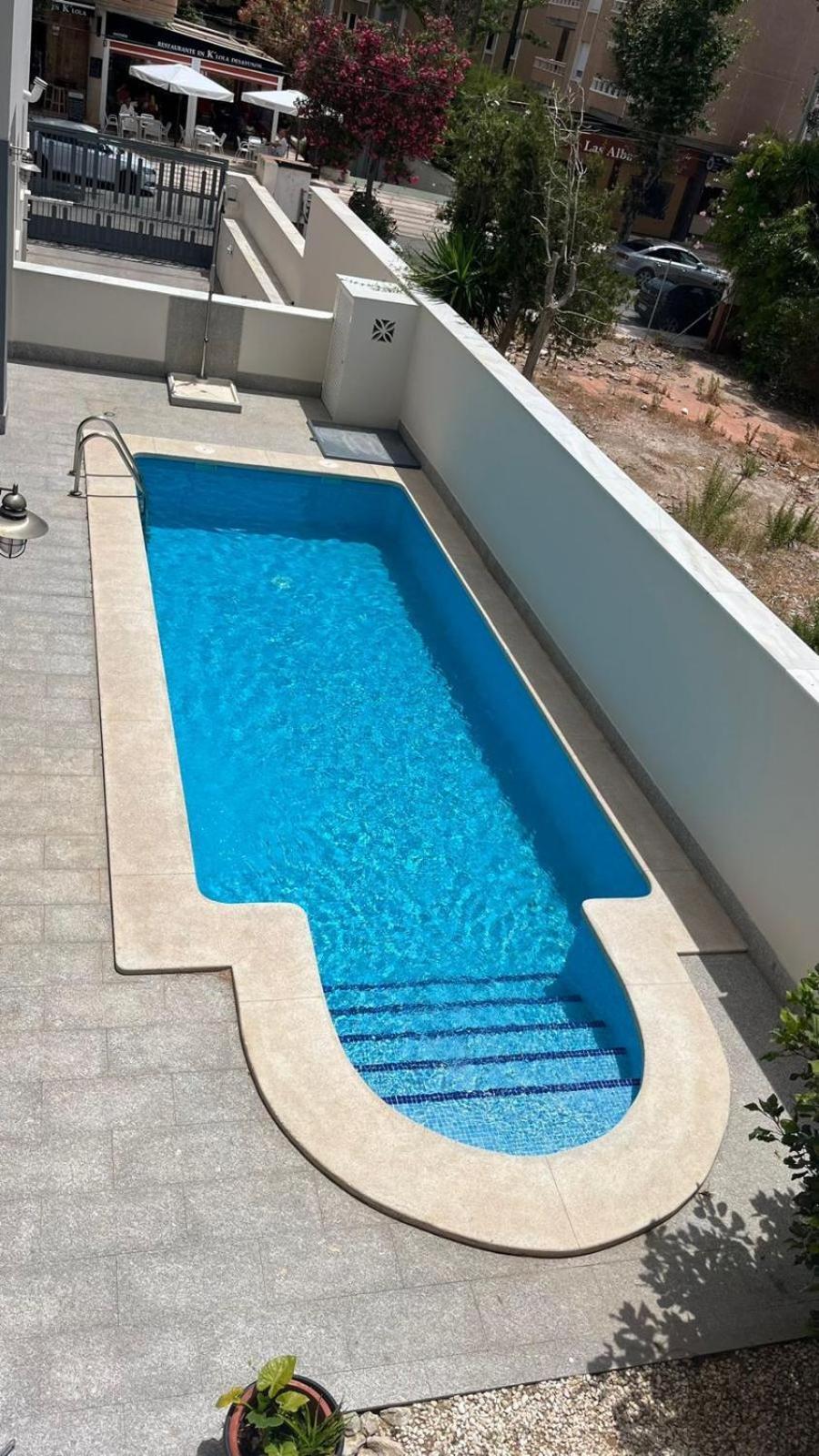 Apartment A 30 Metro De La Playa Con Piscina Y Garaje En La Carihuela *