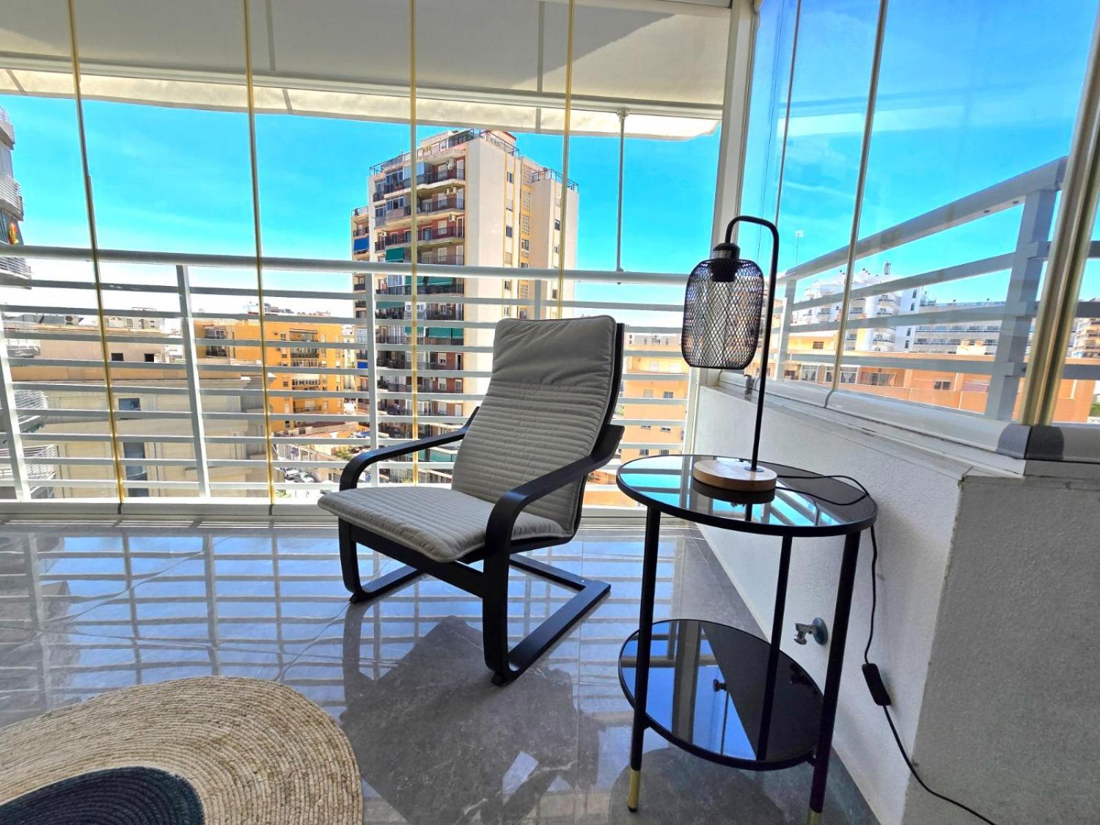 Crystal Elegance City Center With Seasonal Pool Appartement