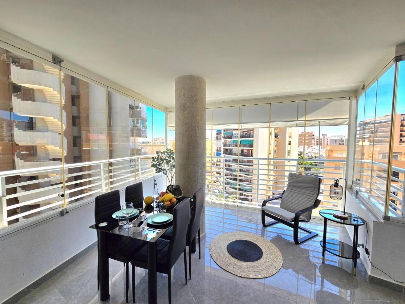 Crystal Elegance City Center With Seasonal Pool *