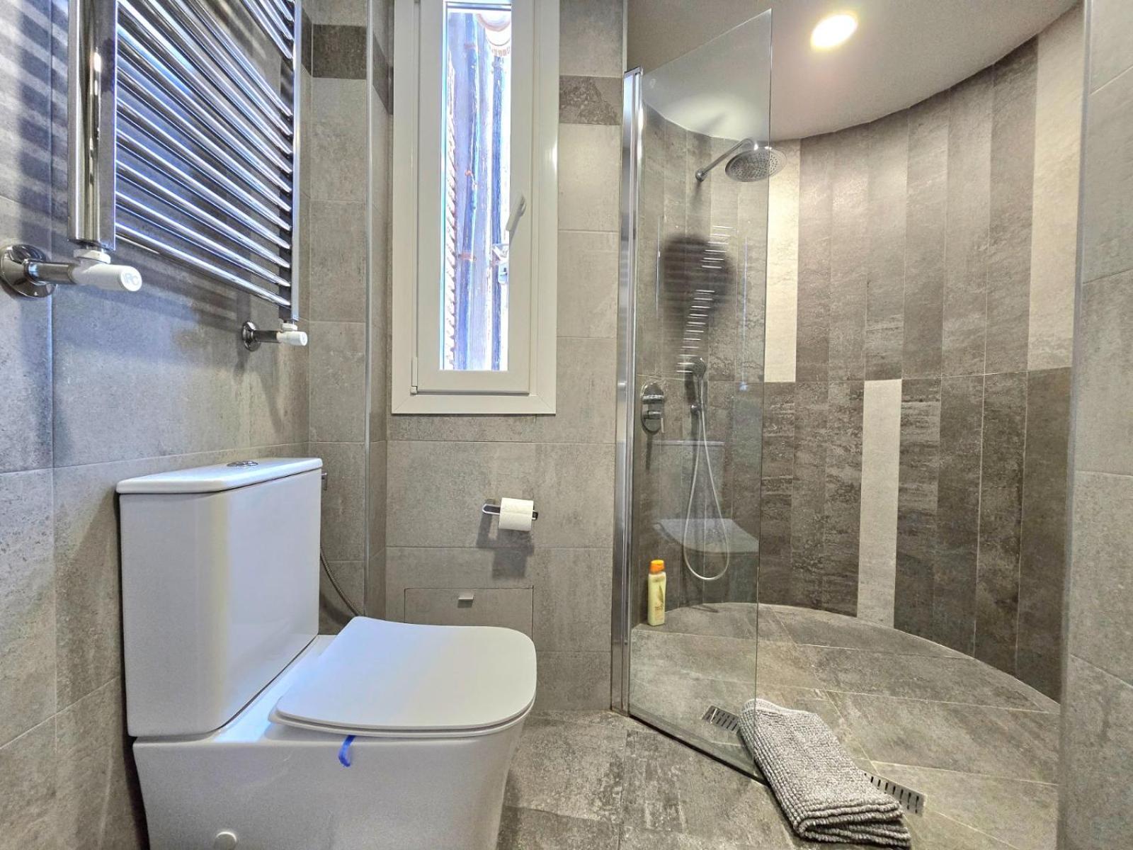Appartement Crystal Elegance City Center With Seasonal Pool