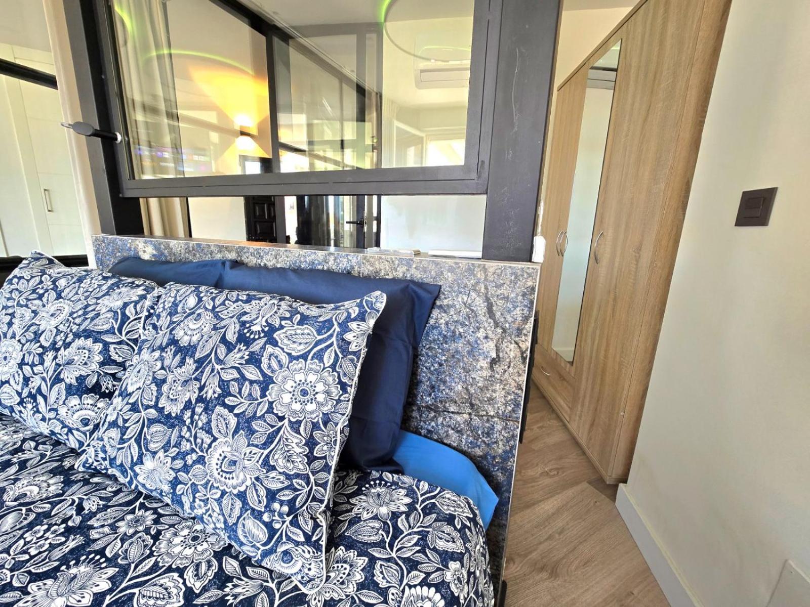 Crystal Elegance City Center With Seasonal Pool Appartement Torremolinos