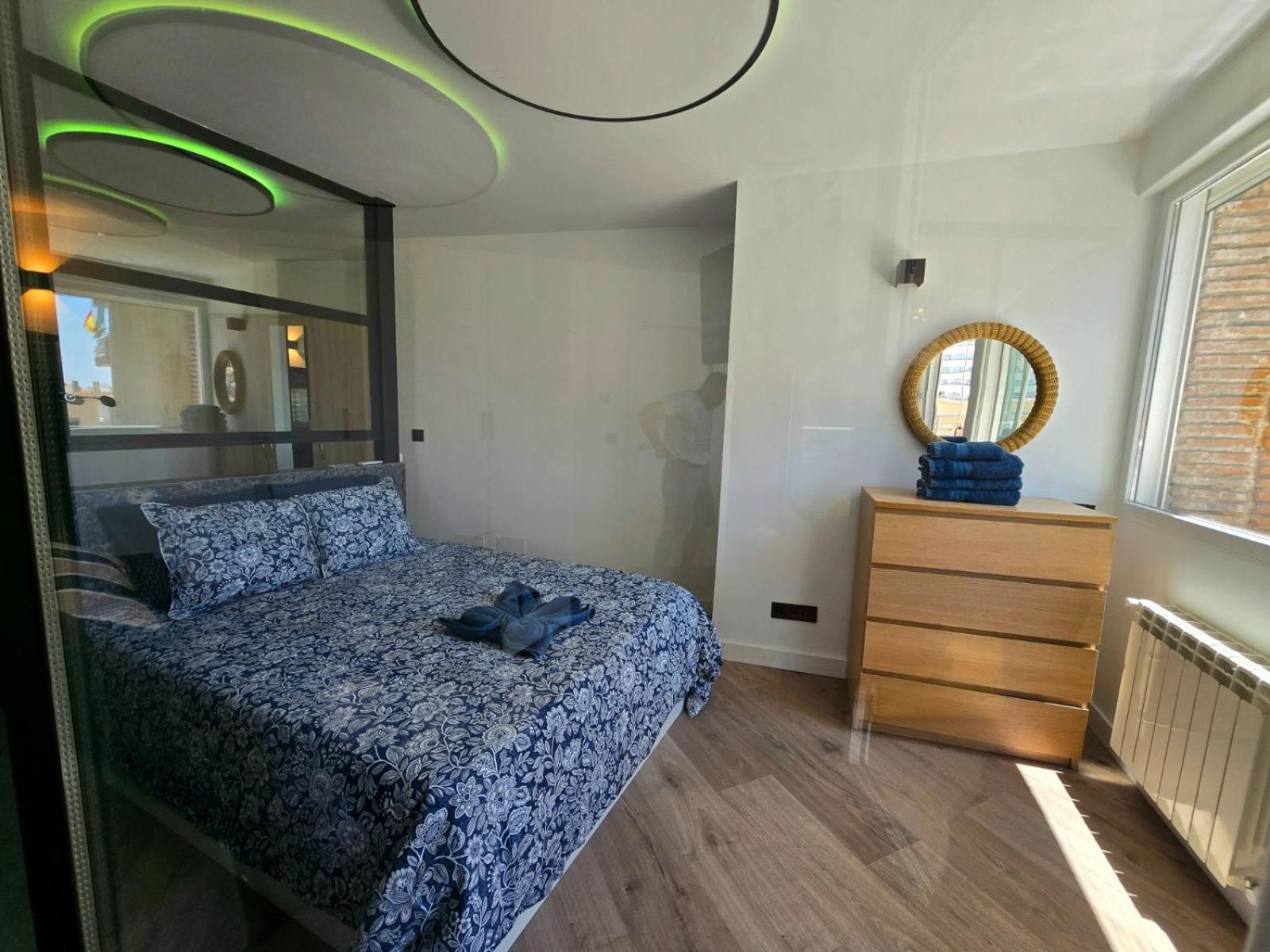 Crystal Elegance City Center With Seasonal Pool Appartement *