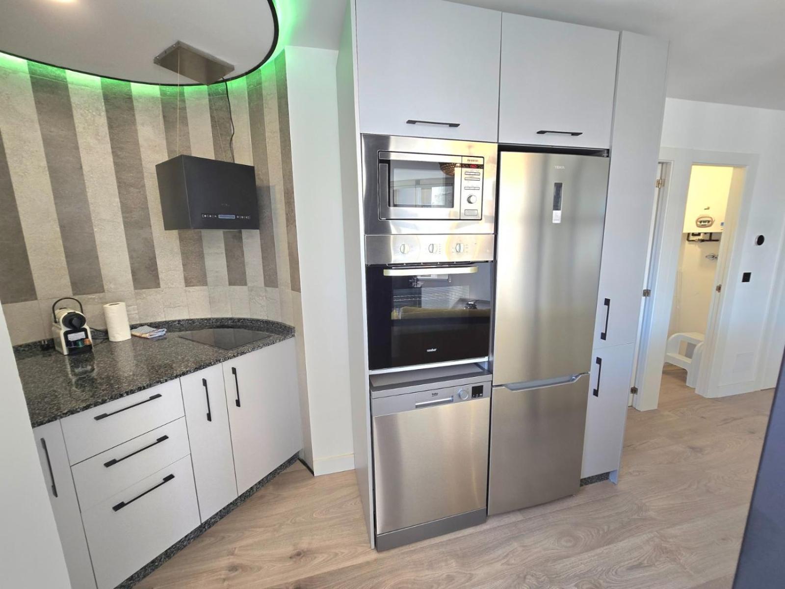 Appartement Crystal Elegance City Center With Seasonal Pool *