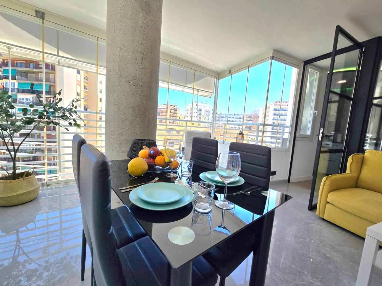 Crystal Elegance City Center With Seasonal Pool Appartement Torremolinos