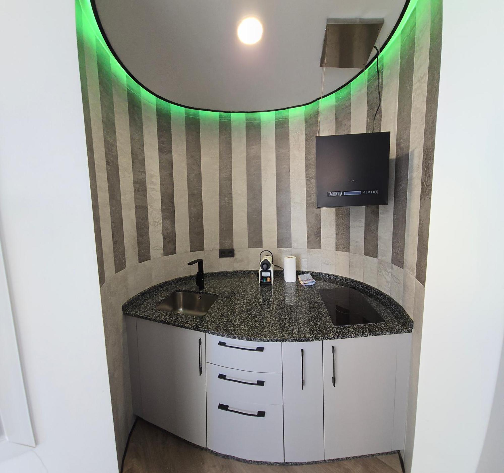 Crystal Elegance City Center With Seasonal Pool * Torremolinos
