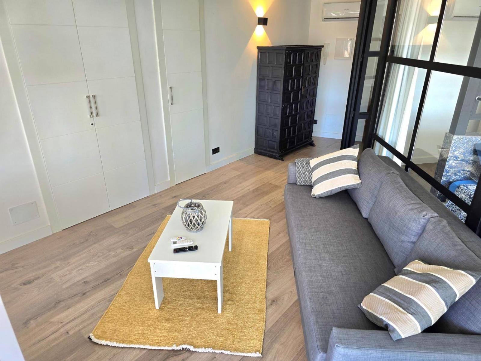 Appartement Crystal Elegance City Center With Seasonal Pool *