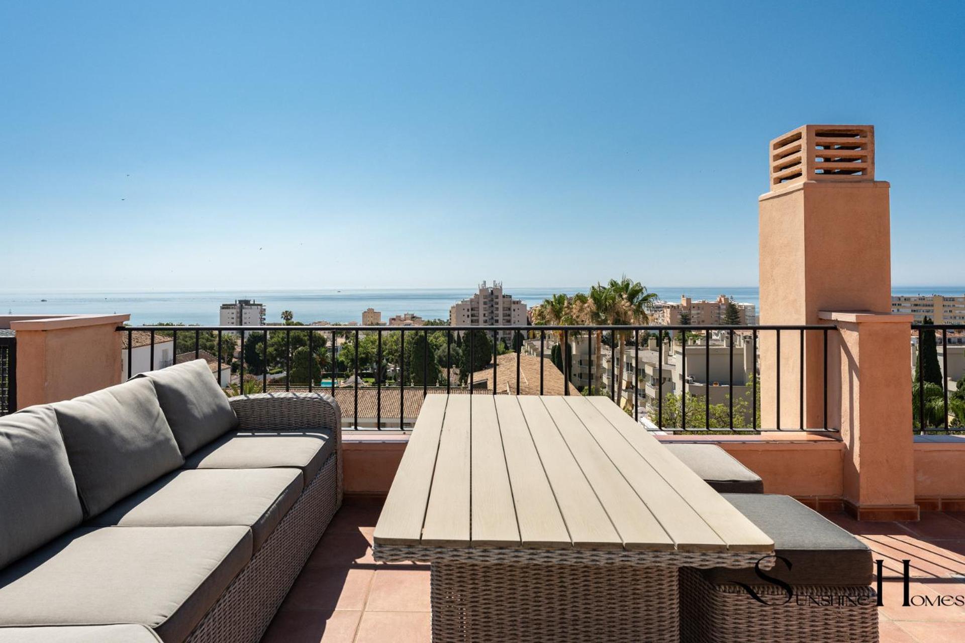 Magnificent 4br Oasis, Panoramic Terrace, Pool And Parking Apartment Torremolinos