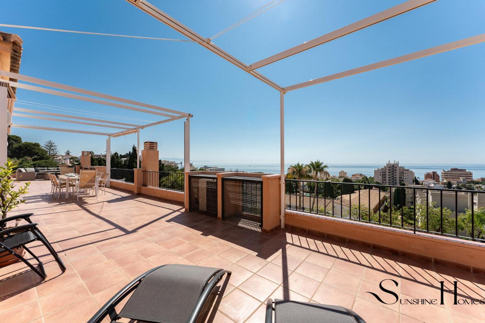 Apartment Magnificent 4br Oasis, Panoramic Terrace, Pool And Parking