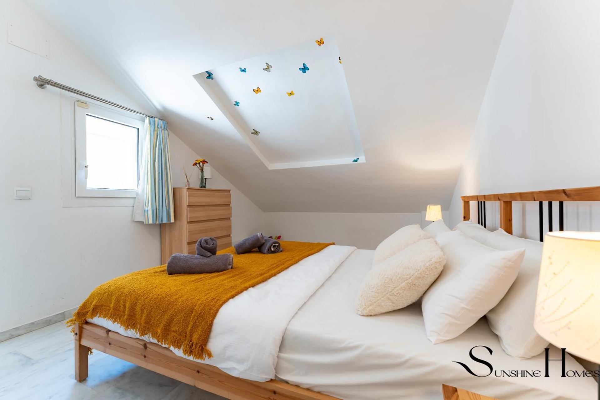 Magnificent 4br Oasis, Panoramic Terrace, Pool And Parking Apartment *
